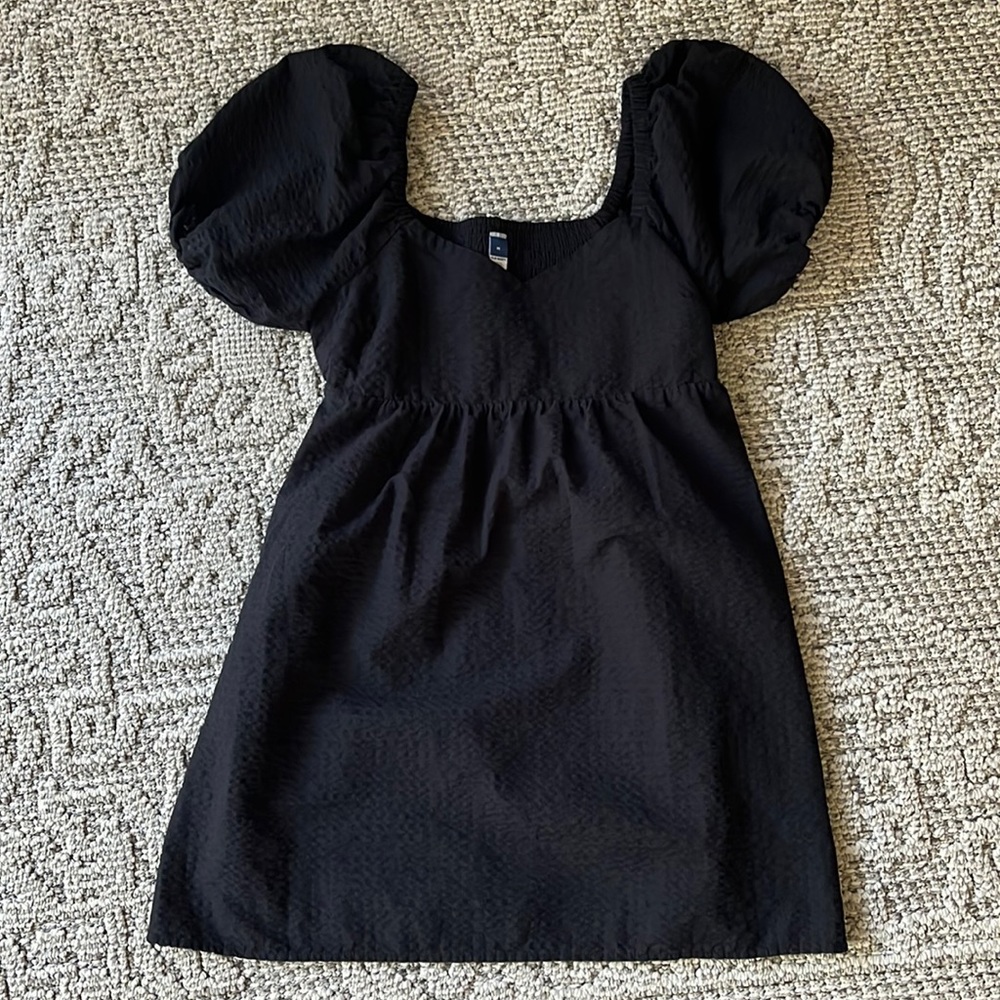 Old Navy black puff sleeve vneck mini dress